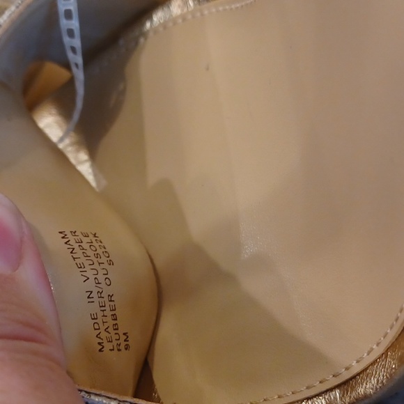 MICHAEL KORS RORY Gold Platform Dressy Open Toe Sandals SZ 9 - Picture 16 of 16